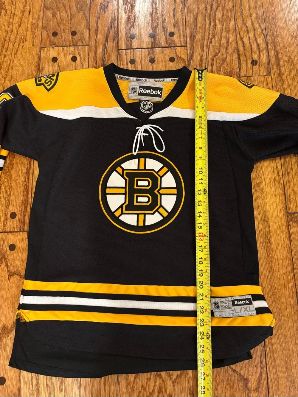Reebok Boston Bruins Tim Thomas #30 NHL Hockey Jersey Youth L/XL Black Yellow